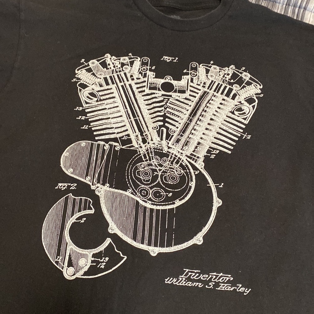 You are looking at a Harley motor graphic logo T-shirt, Ann Arbor size 2 XL